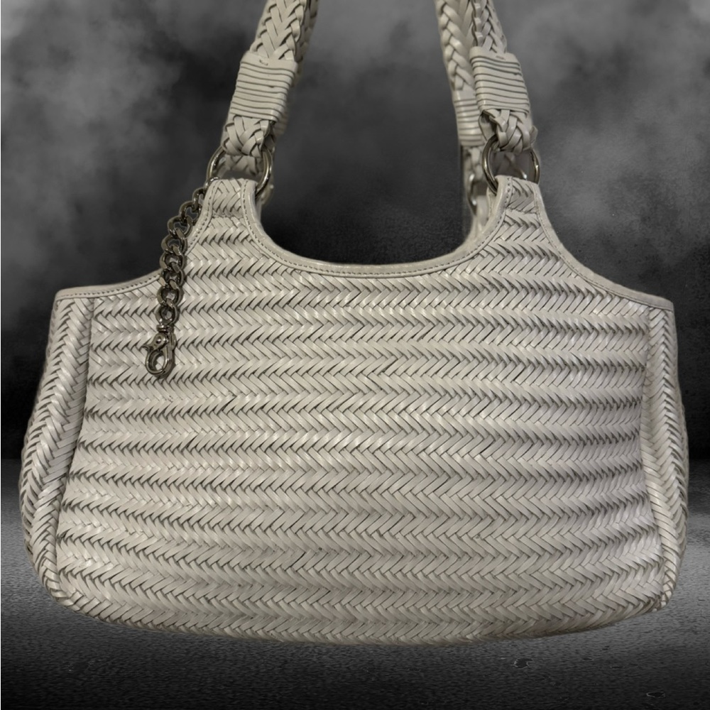 Elegant White Woven Handbag